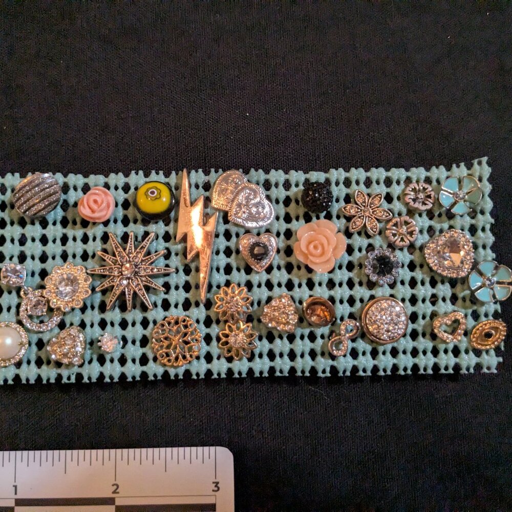 Lot of single stud earrings